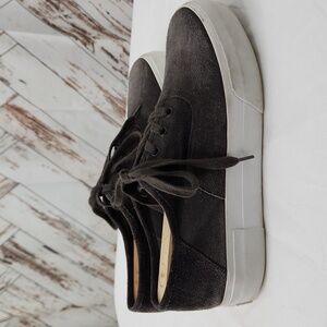 Vince Suede Sneakers in Dark Gray